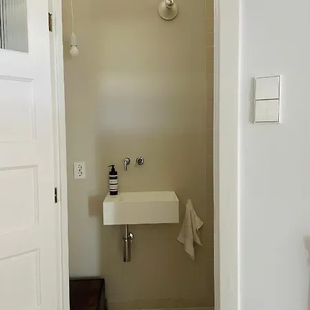 Bed & Breakfast Stylish Double In